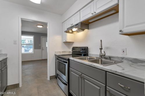 1610 38th Ave, Phoenix AZ  85009-2240 exterior