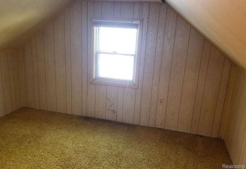 4912 Weddell St, Dearborn Heights MI  48125-3036 exterior