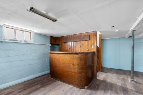 2823 Oriole Dr, Milwaukee WI 53209-4236 exterior