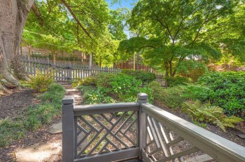 1371 Edmund Ct, Atlanta GA  30306-2236 exterior