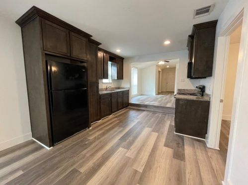 1411 Adelaide Dr, Dallas TX  75216-6915 exterior