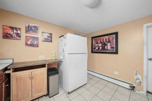 5759 63 Pl, Chicago IL 60638-5414 exterior