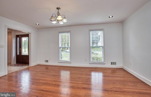 14613 Stonewall Dr, Silver Spring MD 20905-5857 exterior