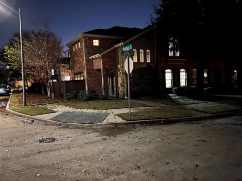 8632 Calvin Rd, Irving TX  75063-3934 exterior