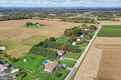 375 Basehoar School Rd, Littlestown PA 17340-9551 exterior