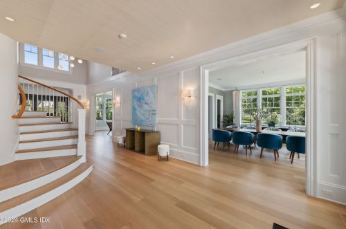 176 Shr Rd, Old Greenwich CT 06870-2121 exterior