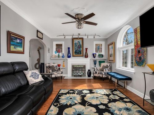 6423 Murdoch Ave, Saint Louis MO 63109-2656 exterior