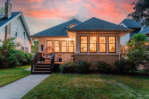 2463 64th St, Milwaukee, WI 53219-2017