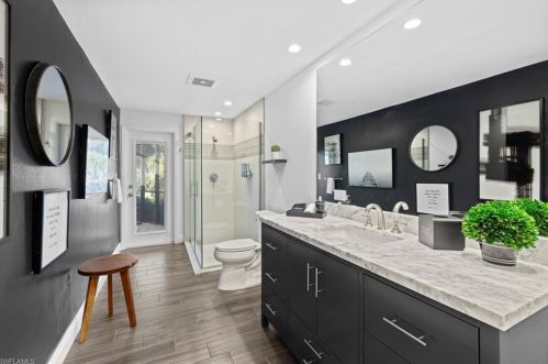 489 Cypress Way, Naples FL 34110-1107 exterior