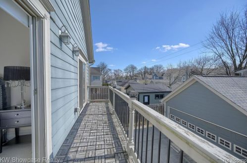 966 Smith Ave, Bham MI  48009-4709 exterior