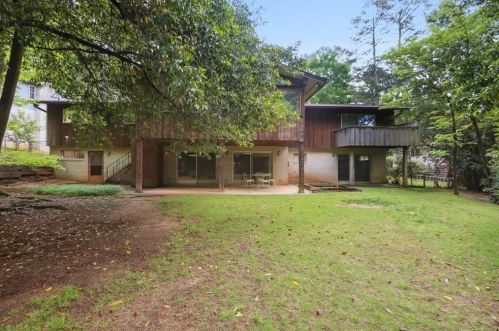 1768 Morris Landers Dr, Atlanta GA  30345-4102 exterior