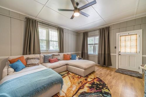 2201 Valley Creek Cir, Lithonia GA  30078-2532 exterior