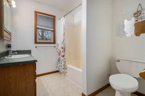 2668 35 St, Allegan MI 49010-9224 exterior