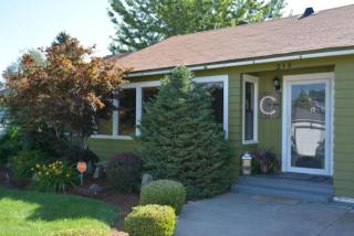 215 31st Ave, Yakima, WA 98902-2333