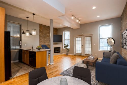 1411 Ohio St, Chicago, IL 60642-6194