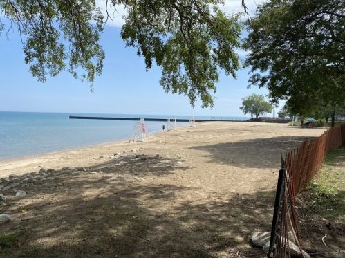 1626 Juneway Ter, Chicago IL 60626-1194 exterior