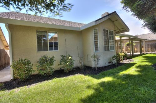 2181 Daubenberger Rd, Turlock CA 95380-9114 exterior