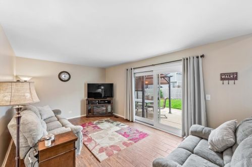 1772 Kennsington Ln, Bull Valley IL 60014-2047 exterior