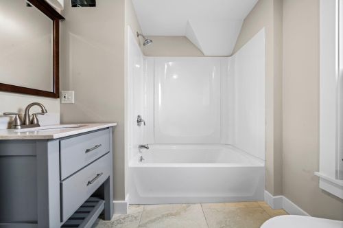 70 Stone St, Concord NH  03301-2765 exterior