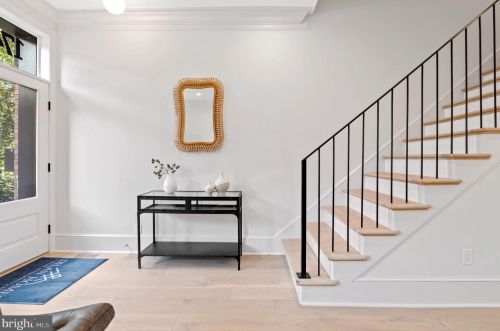 1744 T St, Washington DC 20009-7102 exterior