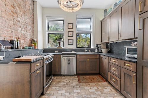 1921 Compton, Saint Louis MO 63104-1611 exterior