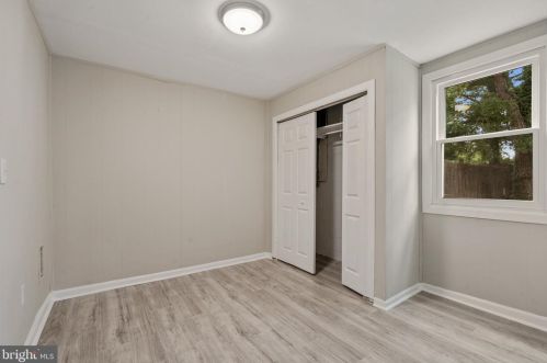 5207 Dover Pl, Alexandria VA 22311-1204 exterior