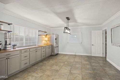 1950 Sutter Pl, Oxnard CA  93033-5633 exterior