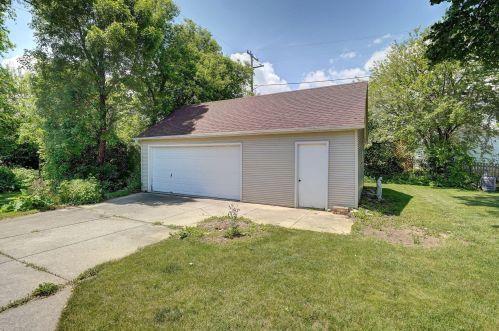 3941 Troy Ave, Milwaukee, WI 53235-4825