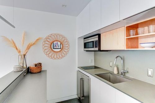 1307 Cesar Chavez St, Austin TX 78702-4403 exterior