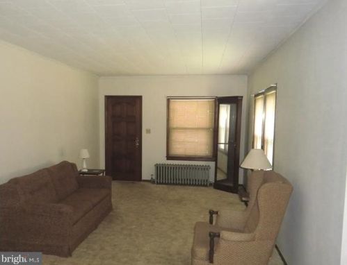 1025 Quinton Ave, Trenton NJ 08629-2402 exterior