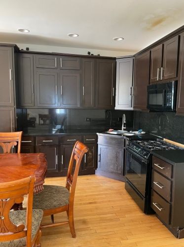 2947 Lawndale Ave, Chicago IL 60655-3313 exterior