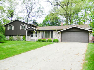 1216 Mapleview St, Grand Rapids, MI 49508-4834