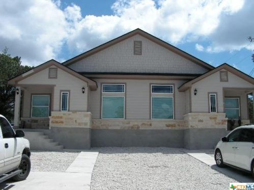 1090 Indian Holw, Spring Branch, TX 78070-4130