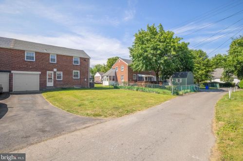 720 Irvington Pl, Chester PA 19013-5213 exterior