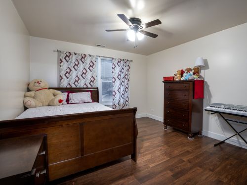 8322 Tripp Ave, Chicago IL 60652-3134 exterior