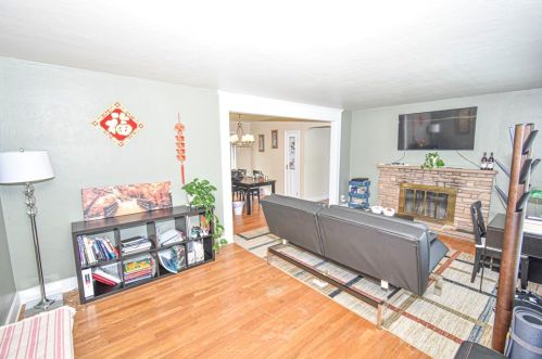 401 Neola Cir, Pittsburgh, PA 15237-2264