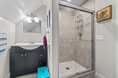 603 Saint Clair St, Pittsburgh PA 15206-3614 exterior