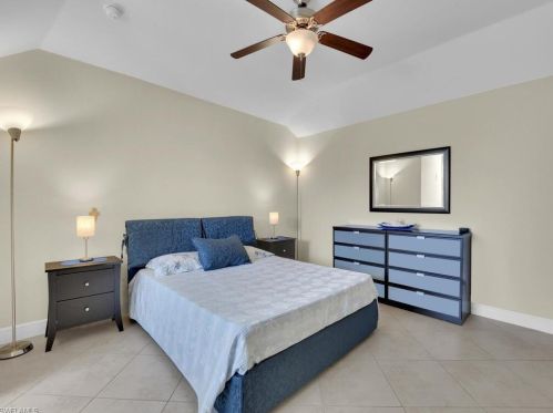 1641 Serrano Cir, Naples FL 34105-4953 exterior