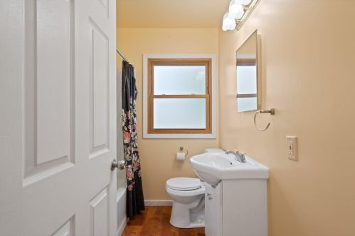 9401 Auer Ave, Milwaukee WI exterior