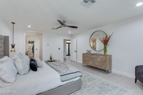 9919 47th Pl, Phoenix AZ  85028-4242 exterior