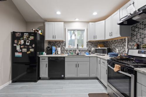 123 Winding St, Huntington Station NY 11746 exterior