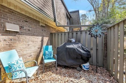 161 Lablanc Way, Atlanta GA  30327-1082 exterior