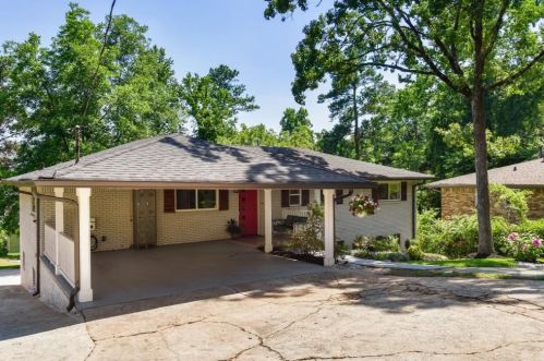 1601 Boulderwoods Dr, Atlanta GA 30316-4032 exterior