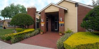 6359 Narragansett Bay Dr, Tampa FL  33615-2689 exterior