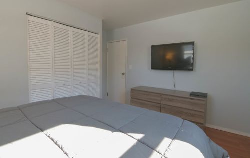 1304 Lorraine Pl, Waukegan IL 60085-1729 exterior