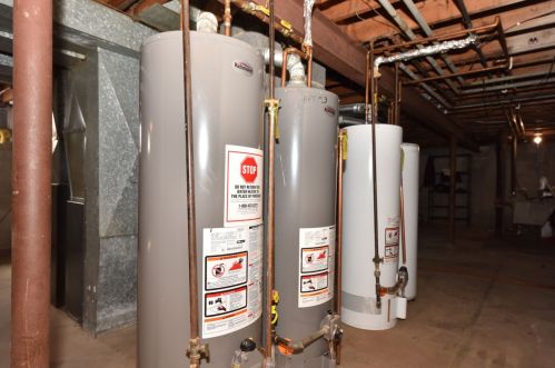 9335 Birch Ave, Milwaukee WI 53217-5359 exterior