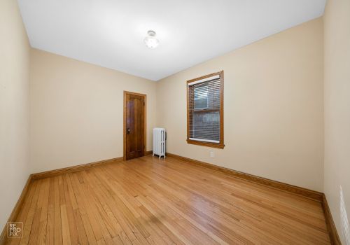 5731 Rockwell St, Chicago IL 60659-4915 exterior