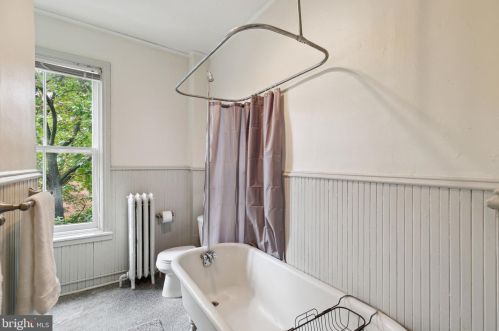 601 18 St, Philadelphia PA 19140-1013 exterior