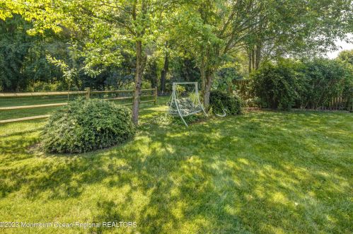 170 Kentucky Way, East Freehold NJ 07728-4657 exterior