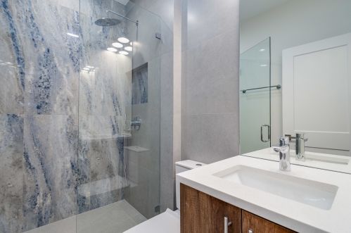 4117 Whipple St, Chicago IL 60652-1629 exterior